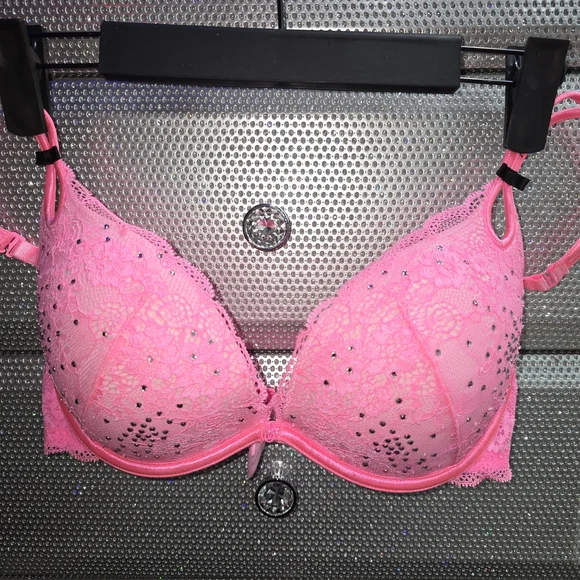 Victoria's Secret Vibrant Bra Collection - Pink, Black, Cream - Picture 4 of 6